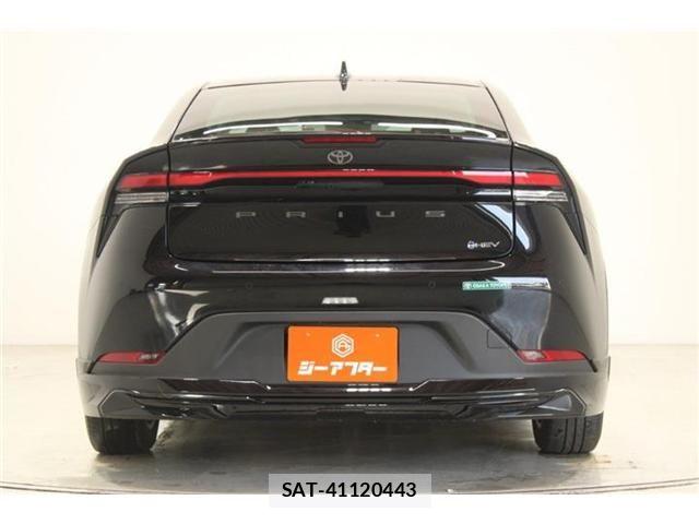 Toyota PRIUS 2023-04 7223880-10