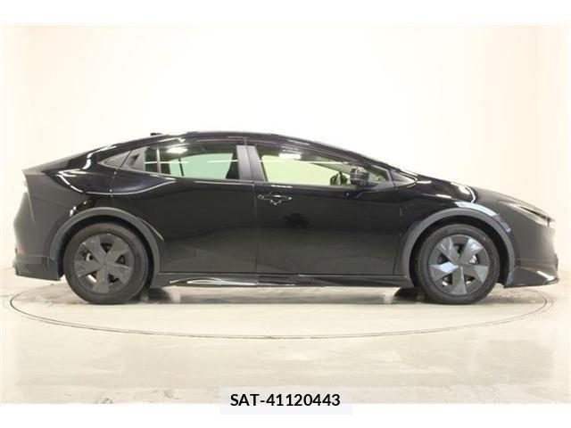 Toyota PRIUS 2023-04 7223880-12