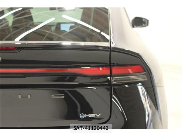 Toyota PRIUS 2023-04 7223880-17
