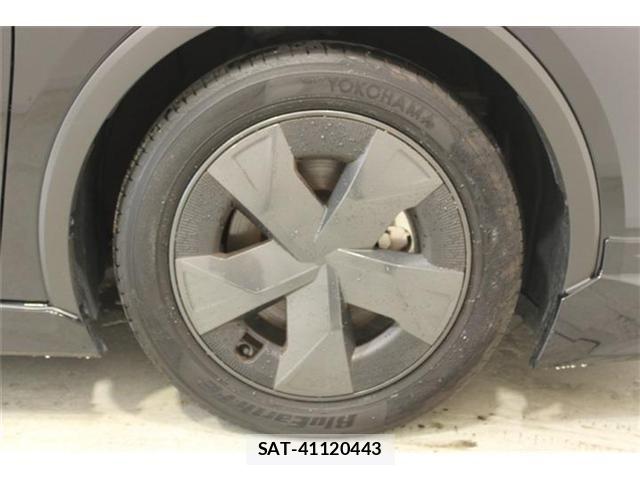 Toyota PRIUS 2023-04 7223880-21