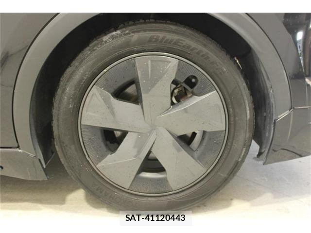 Toyota PRIUS 2023-04 7223880-23