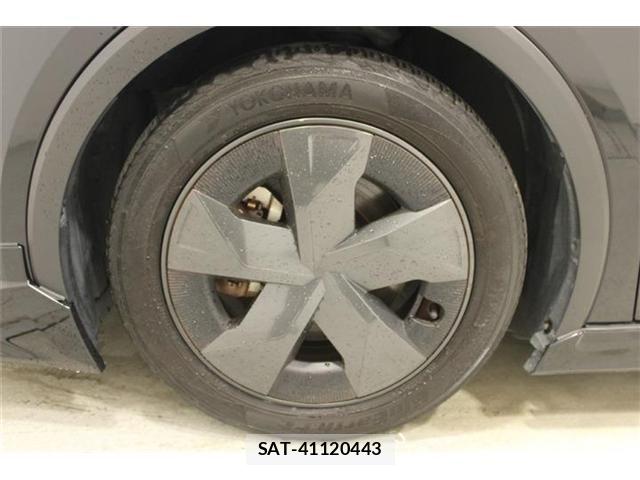Toyota PRIUS 2023-04 7223880-24