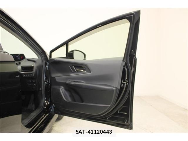 Toyota PRIUS 2023-04 7223880-28