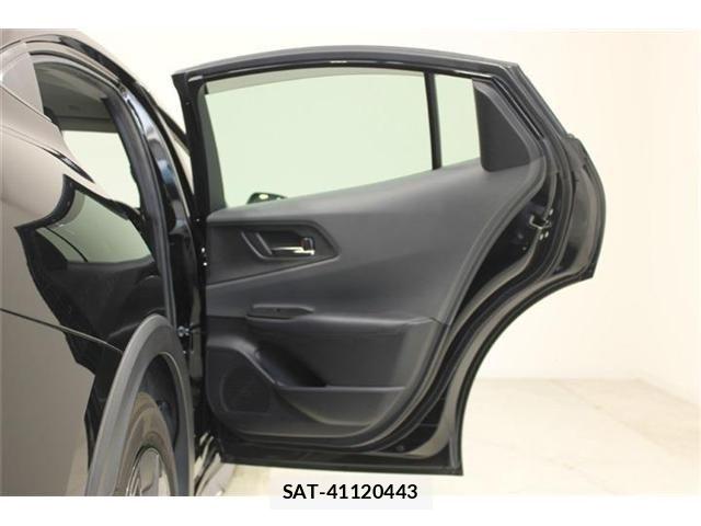Toyota PRIUS 2023-04 7223880-29