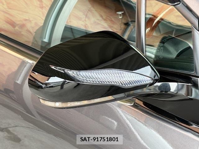 Toyota PRIUS 2019-06 7223867-11