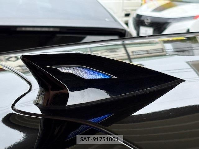 Toyota PRIUS 2019-06 7223867-12
