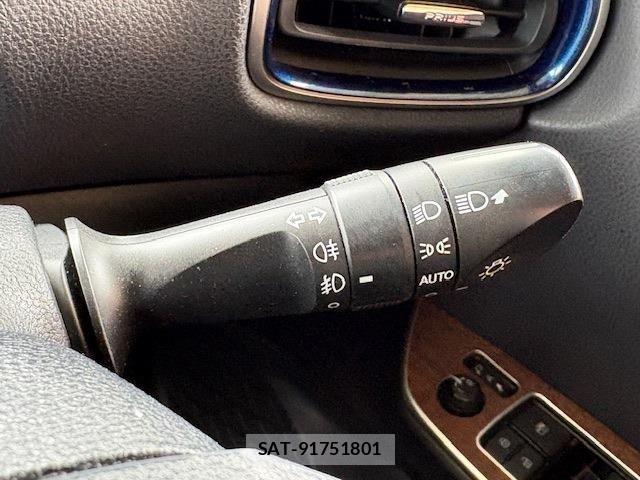 Toyota PRIUS 2019-06 7223867-26