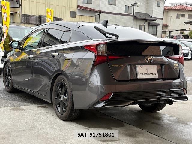 Toyota PRIUS 2019-06 7223867-5