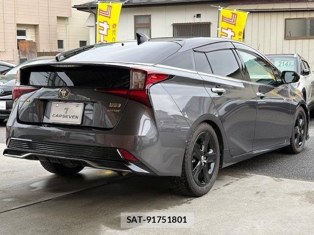 Toyota PRIUS 2019-06 7223867-6