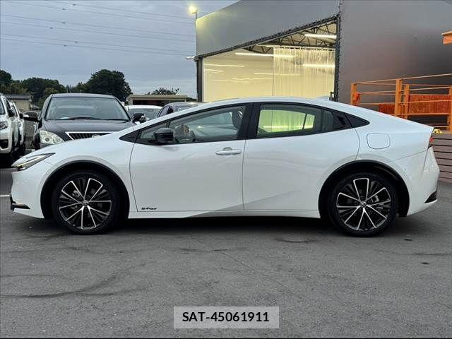 Toyota PRIUS 2023-07 7223882-10