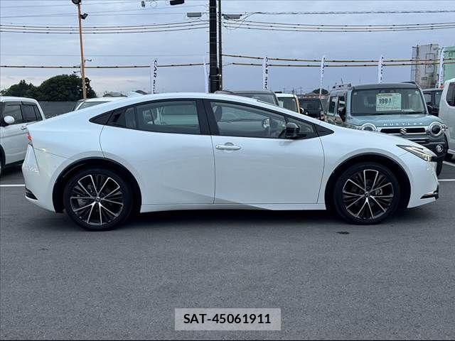 Toyota PRIUS 2023-07 7223882-11