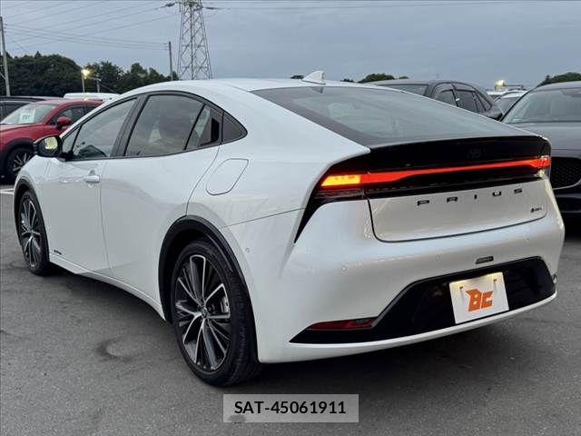 Toyota PRIUS 2023-07 7223882-12