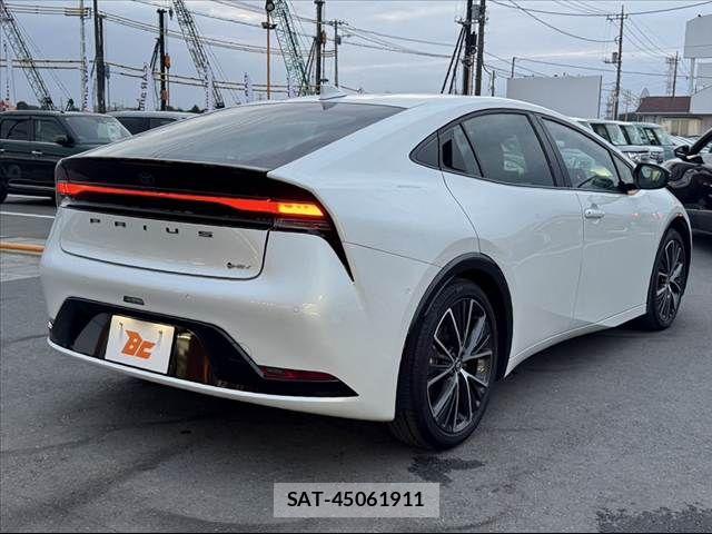Toyota PRIUS 2023-07 7223882-14