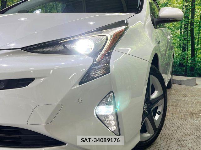 Toyota PRIUS 2016-03 7223863-12