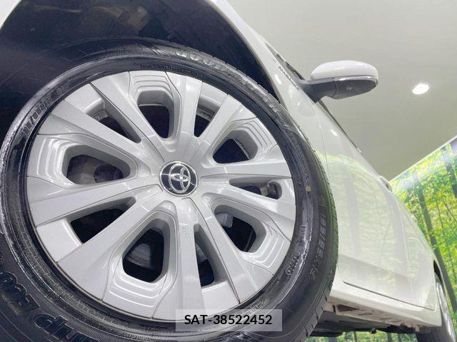 Toyota PRIUS 2019-11 7223866-13