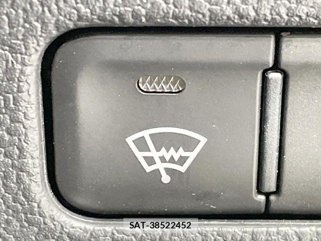 Toyota PRIUS 2019-11 7223866-6