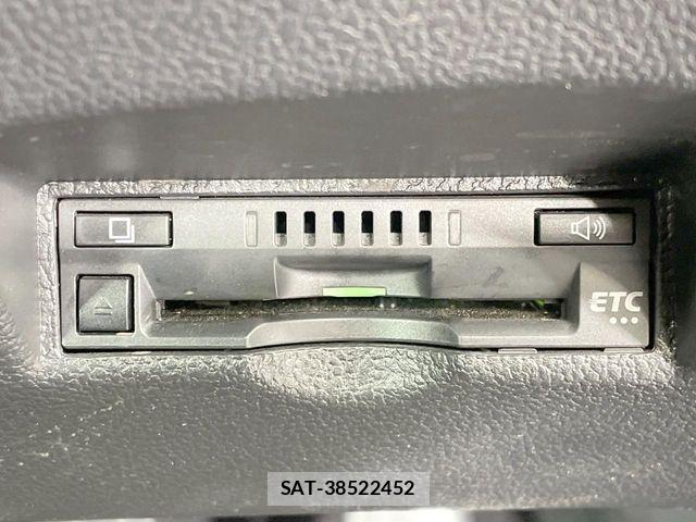 Toyota PRIUS 2019-11 7223866-7