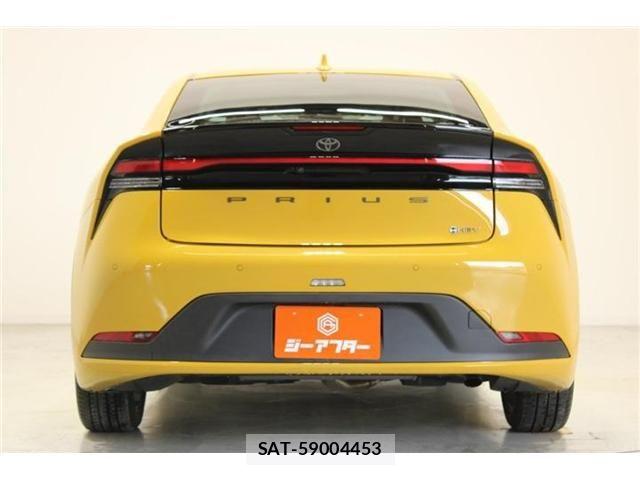 Toyota PRIUS 2023-07 7223878-10
