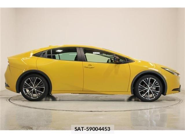 Toyota PRIUS 2023-07 7223878-12