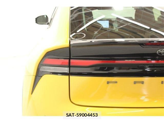 Toyota PRIUS 2023-07 7223878-18