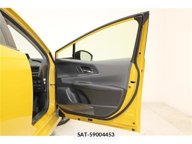 Toyota PRIUS 2023-07 7223878-28