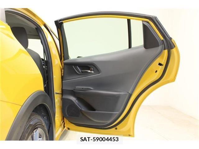 Toyota PRIUS 2023-07 7223878-29