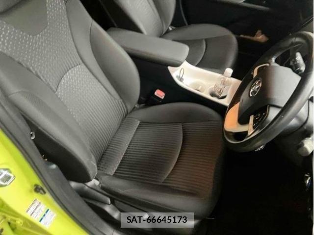 Toyota PRIUS 2016-01 7223862-16