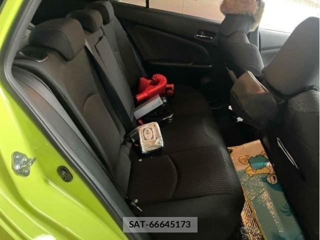 Toyota PRIUS 2016-01 7223862-17