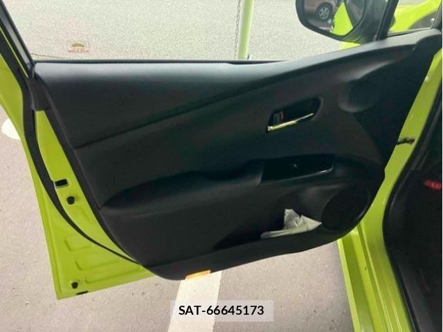 Toyota PRIUS 2016-01 7223862-22