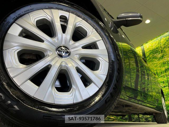 Toyota PRIUS 2022-03 7223871-12