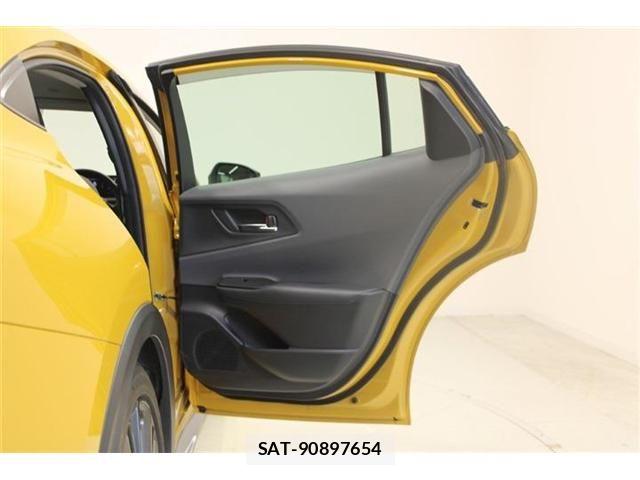 Toyota PRIUS 2024-07 7223881-28