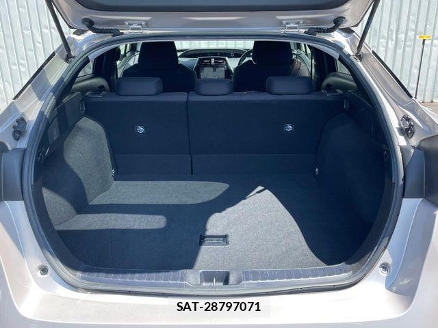 Toyota PRIUS 2018-03 7218437-9