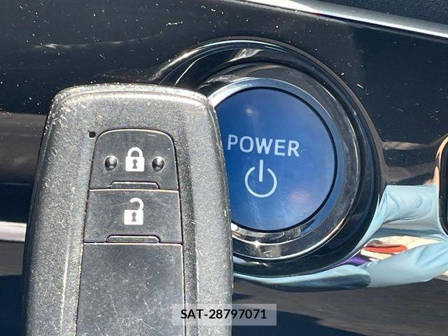 Toyota PRIUS 2018-03 7218437-6