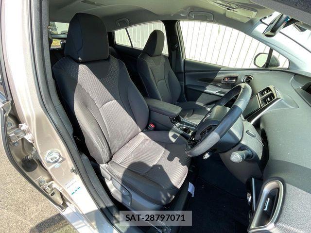 Toyota PRIUS 2018-03 7218437-7