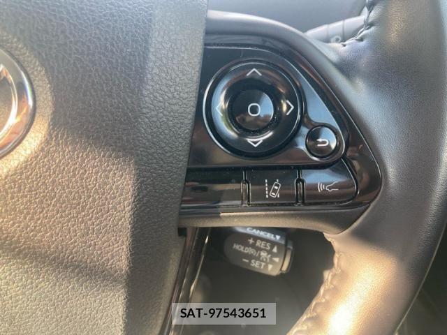 Toyota PRIUS 2021-05 7223869-17