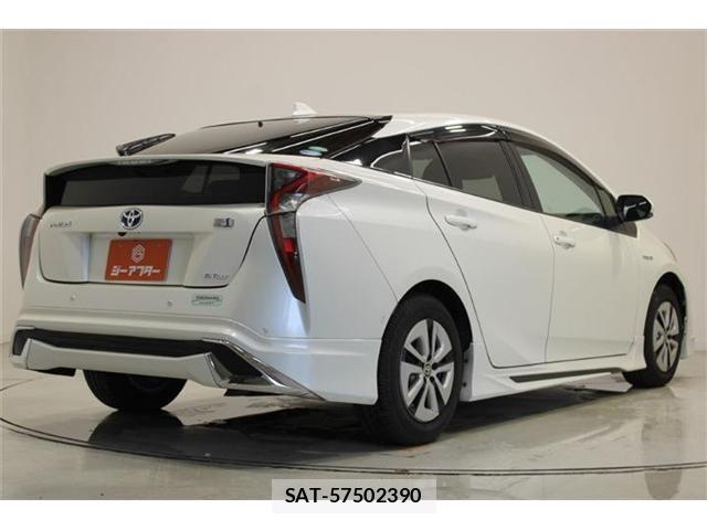 Toyota PRIUS 2016-10 7217274-11