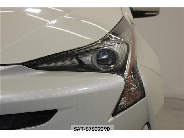 Toyota PRIUS 2016-10 7217274-14