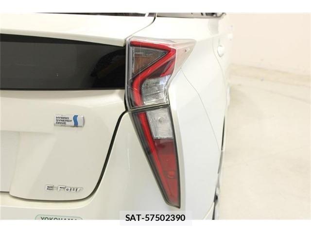 Toyota PRIUS 2016-10 7217274-17