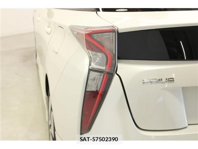 Toyota PRIUS 2016-10 7217274-18