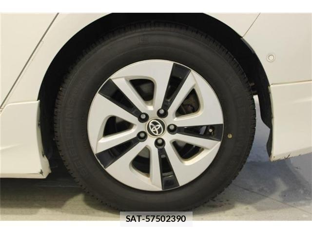Toyota PRIUS 2016-10 7217274-23