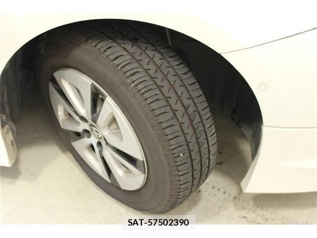 Toyota PRIUS 2016-10 7217274-26