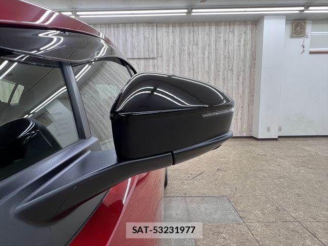 Toyota PRIUS 2023-01 7223876-24