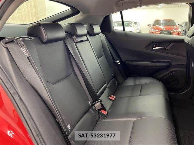 Toyota PRIUS 2023-01 7223876-7