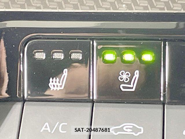 Toyota PRIUS 2023-05 7216467-8