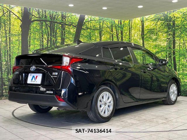 Toyota PRIUS 2022-05 7223872-16