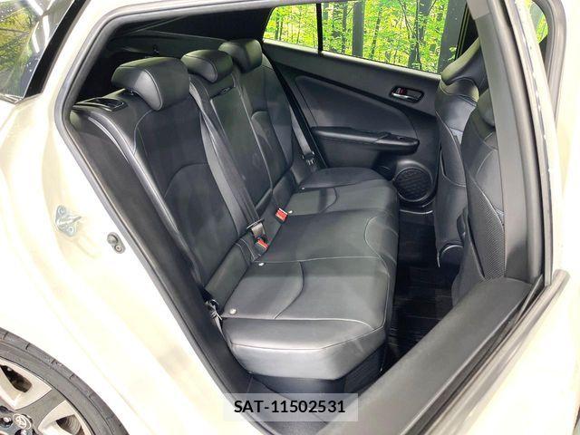 Toyota PRIUS 2016-08 7251977-9