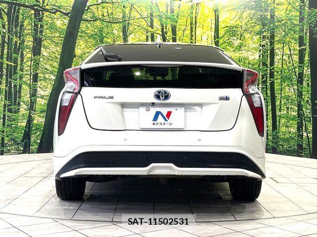 Toyota PRIUS 2016-08 7251977-15