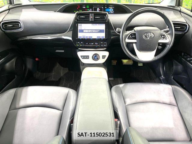 Toyota PRIUS 2016-08 7251977-1