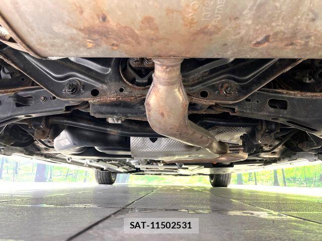 Toyota PRIUS 2016-08 7251977-19