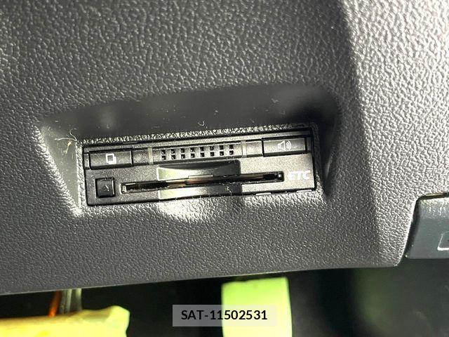 Toyota PRIUS 2016-08 7251977-7